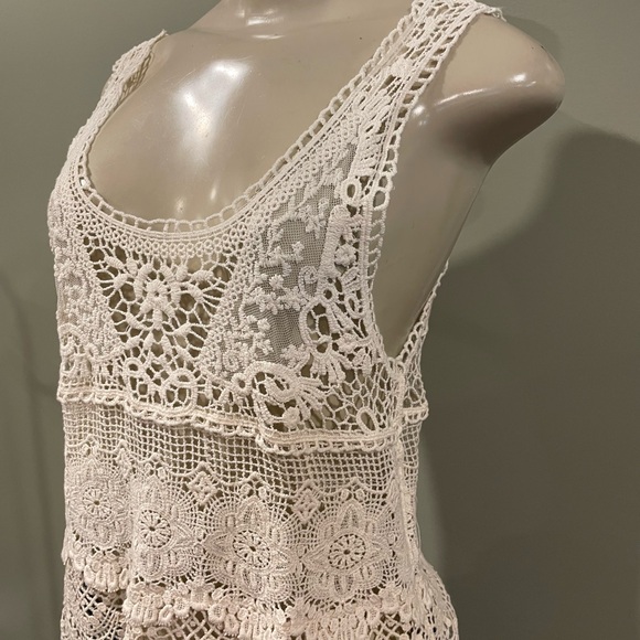 Crochet tank top - Picture 3 of 6